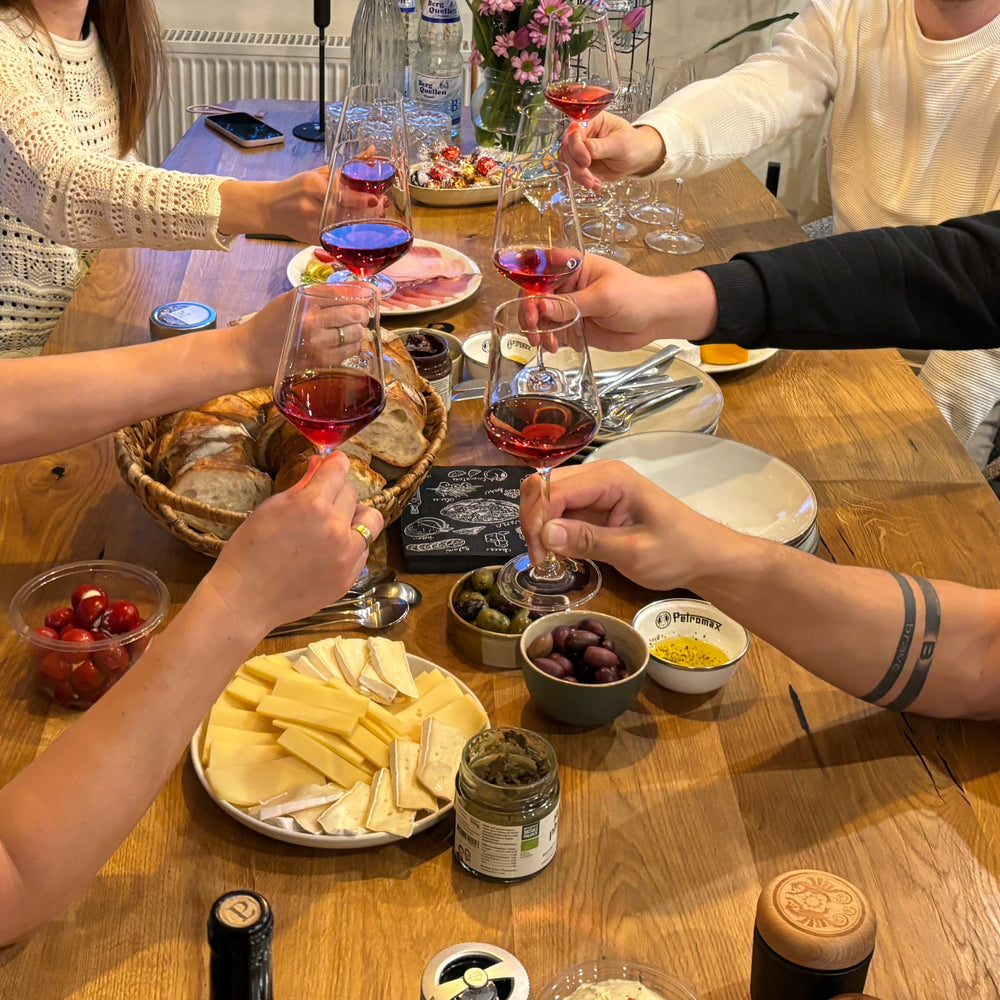 
                  
                    Wein Tasting
                  
                